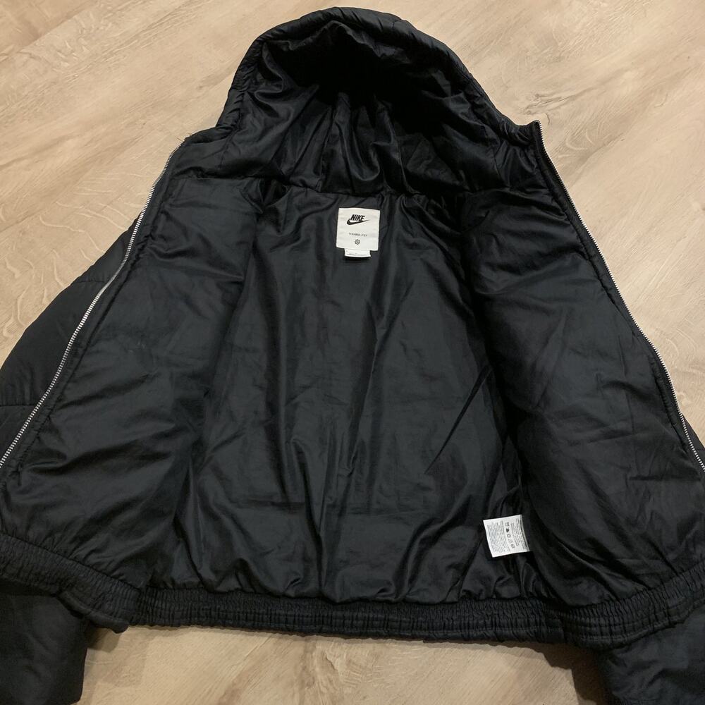 Nike Therma-FIT Sportswear Classic Puffer Jacket Women's Small Hooded FZ5899-010 - Picture 5 of 8
